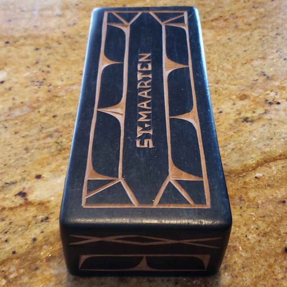 Vintage Carved Wooden Trinket Box from St. Marteen - Picture 4 of 16